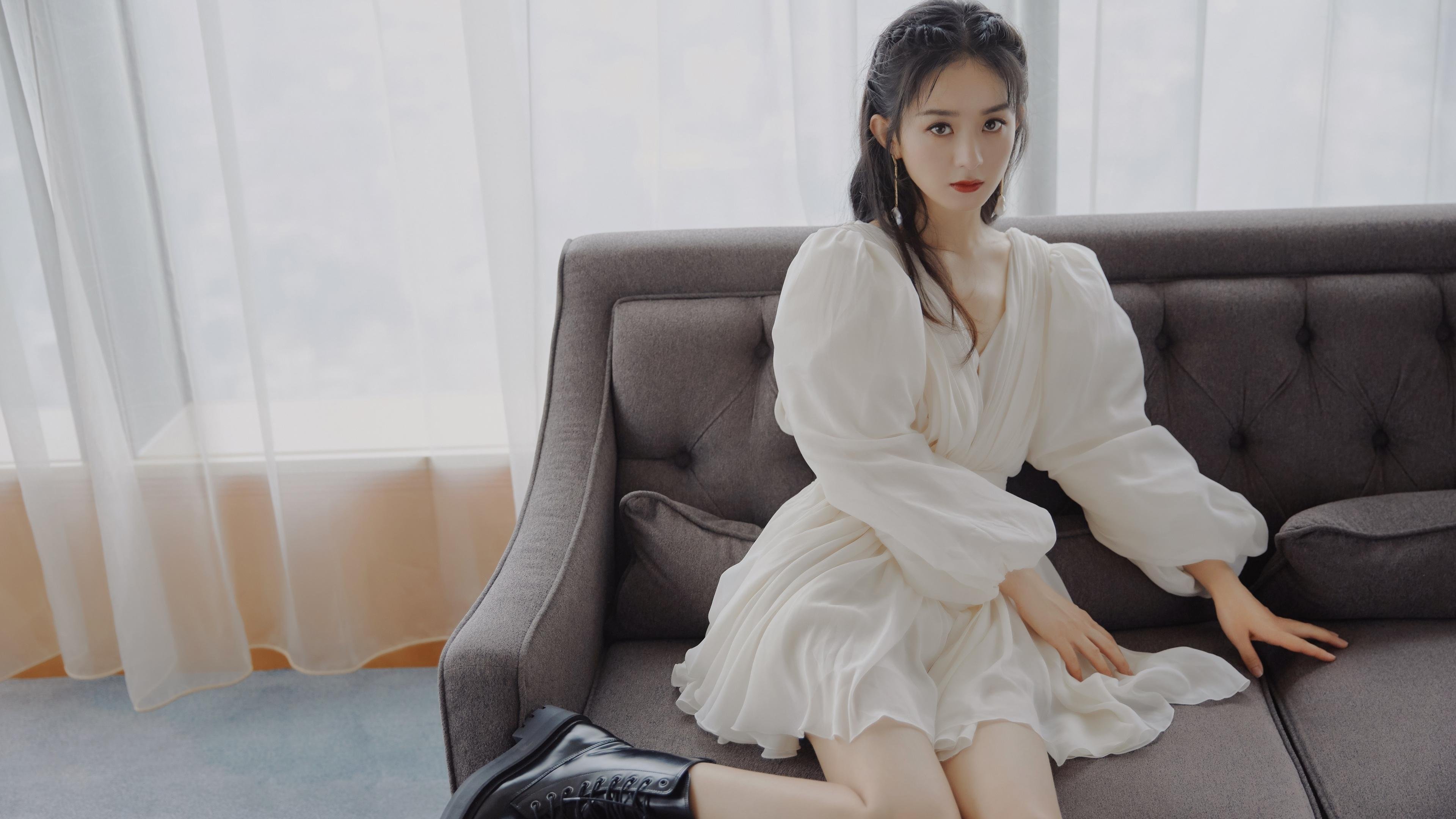 西班牙年轻球员崭露头角，西班牙年轻中场